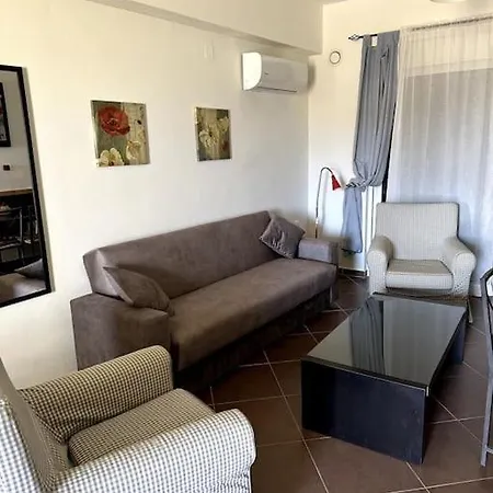 Sunset Seafront Apartament *